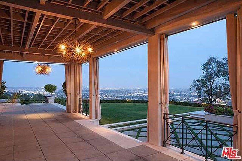 Interior architectural details